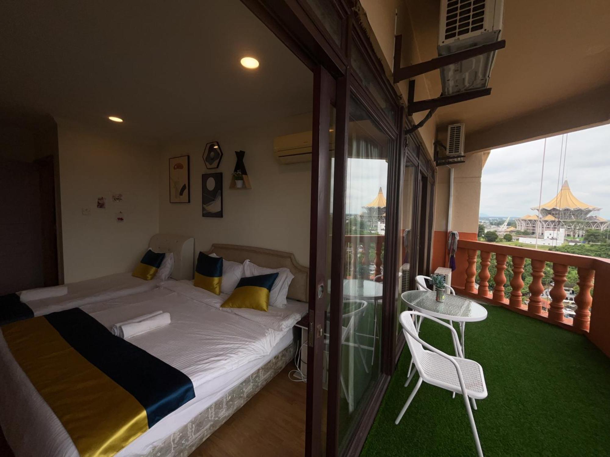 Apartment Riverbank Level 12 *