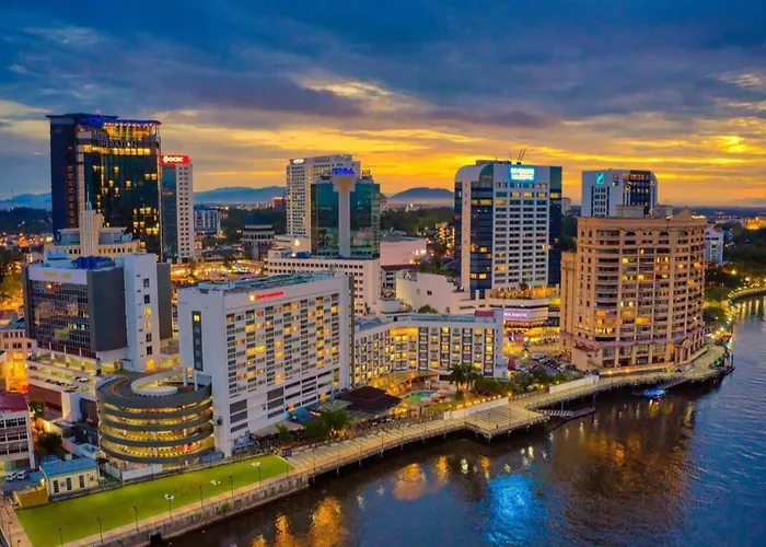 Riverbank Suites Level 12