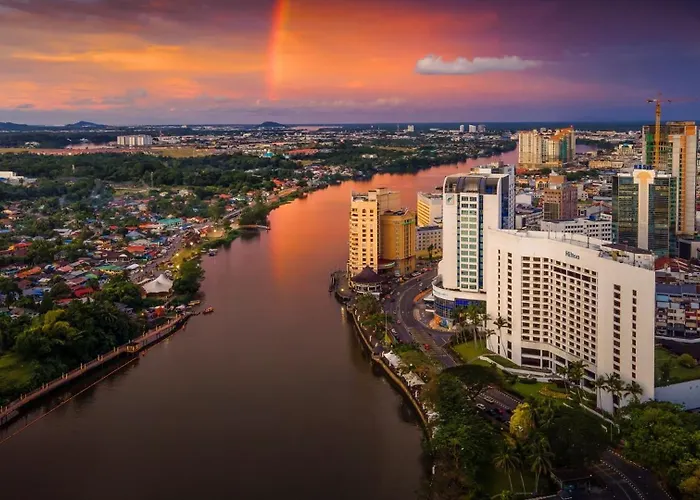 Riverbank Suites Level 12