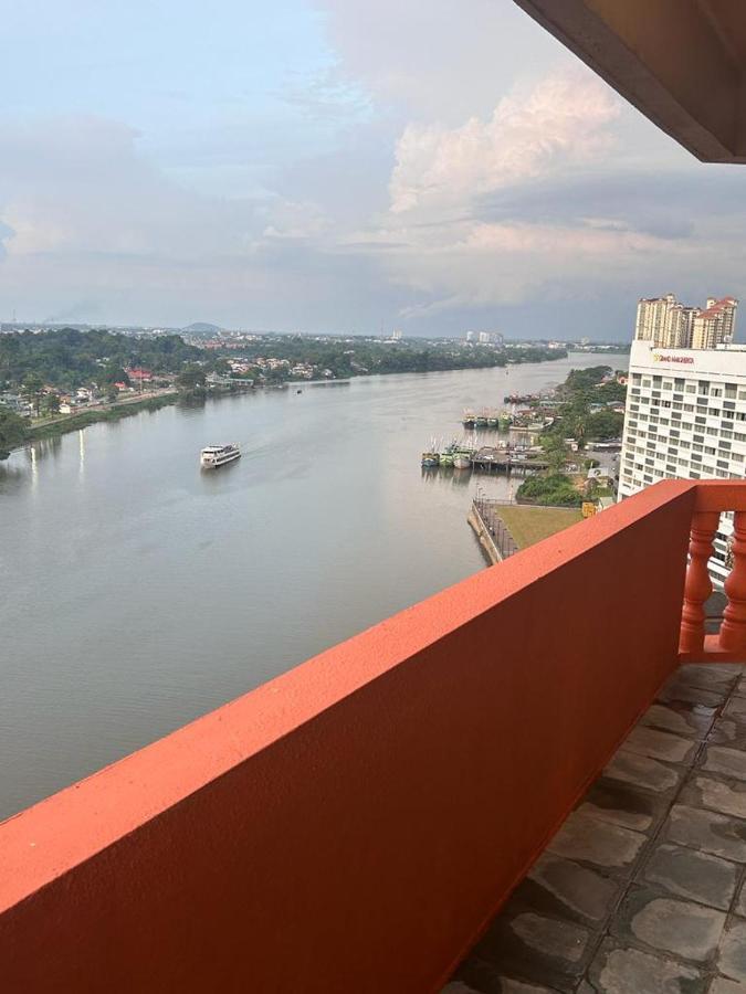 Apartment Riverbank Level 12